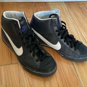 Black Nike Blazers